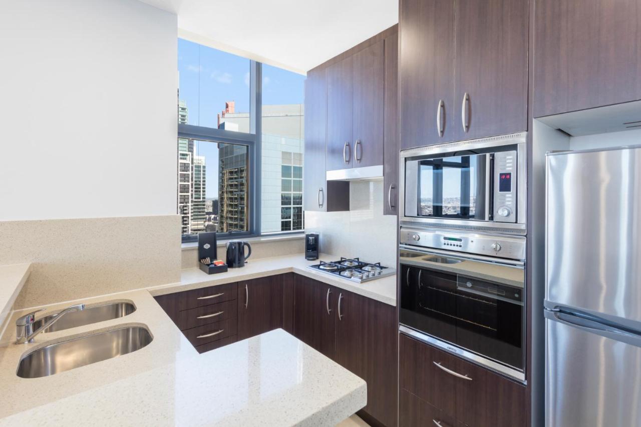 Meriton Suites Pitt Street, Sydney Exterior photo A kitchen in a typical apartment