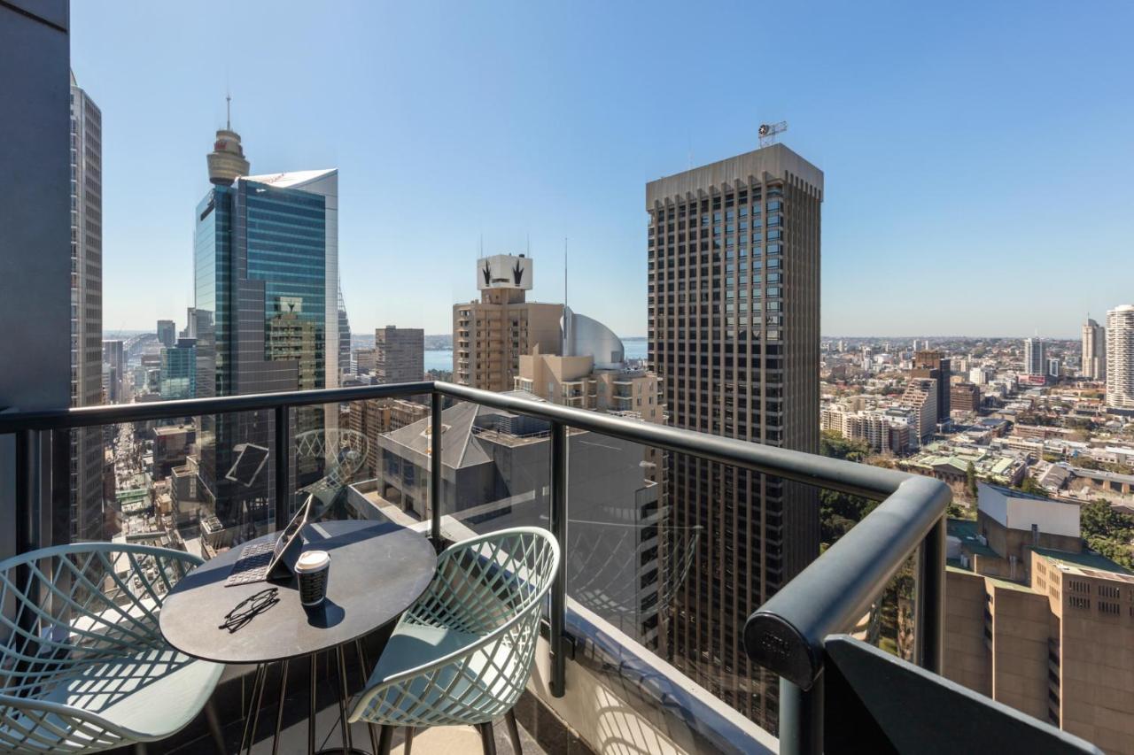 Meriton Suites Pitt Street, Sydney Exterior photo View from a balcony