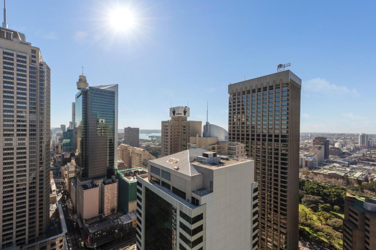 Meriton Suites Pitt Street, Sydney Exterior photo View from the 33rd floor of the Perth Hilton