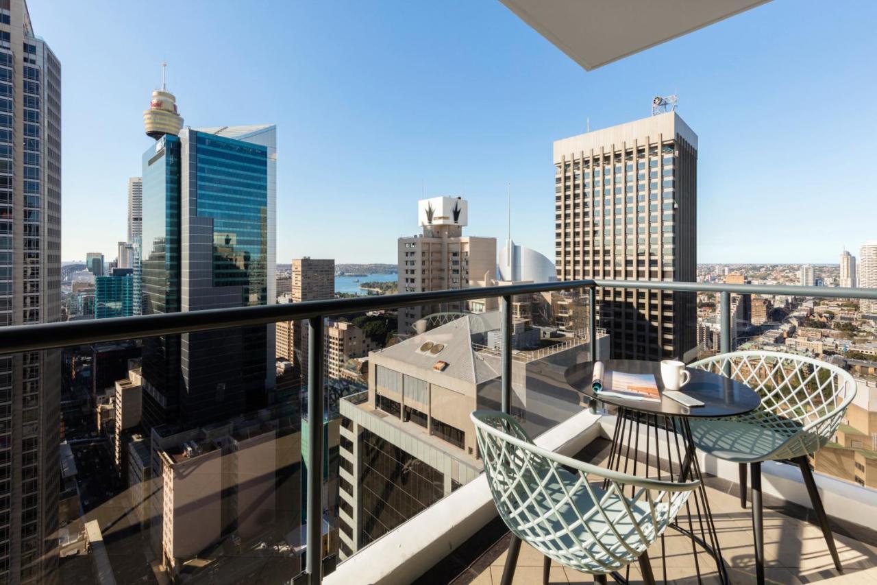 Meriton Suites Pitt Street, Sydney Exterior photo View from a balcony